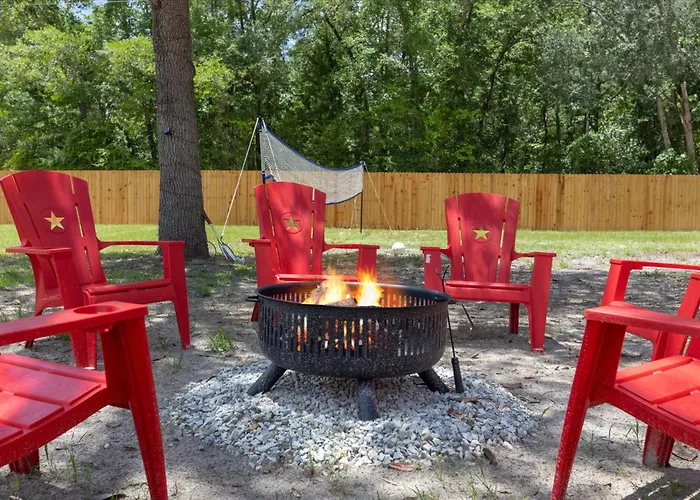Ichetucknee Springs 2 Mi - Fire Pit Pavilion & Grill